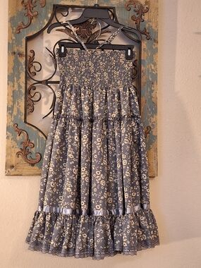 Lapis Smocked Strapless Floral Tiered Dress in Blue/Gray & Cream. NWOT Size M